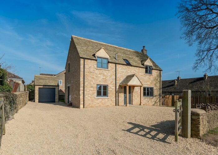 3 Bedroom Detached House To Rent In Courthouse Road, Tetbury, GL8