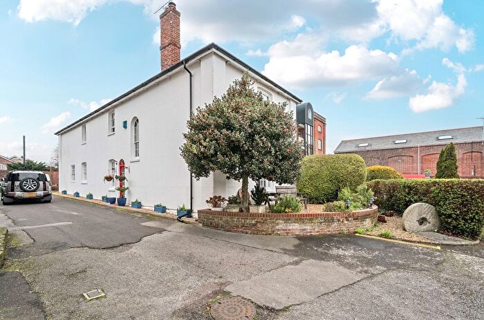 3 Bedroom Flat For Sale In Lower Quay, Fareham, Hampshire, PO16