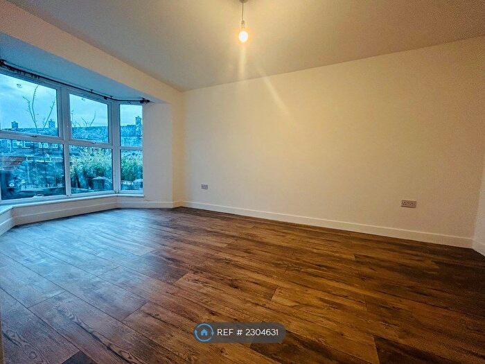 3 Bedroom Semi-Detached House To Rent In Mcentee Avenue, London, E17