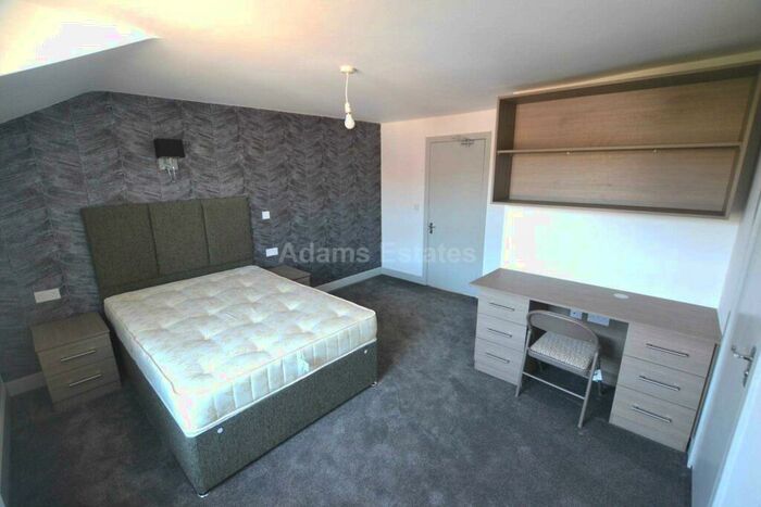 8 Bedroom Terraced House To Rent In Hamilton Road, University Area, RG1