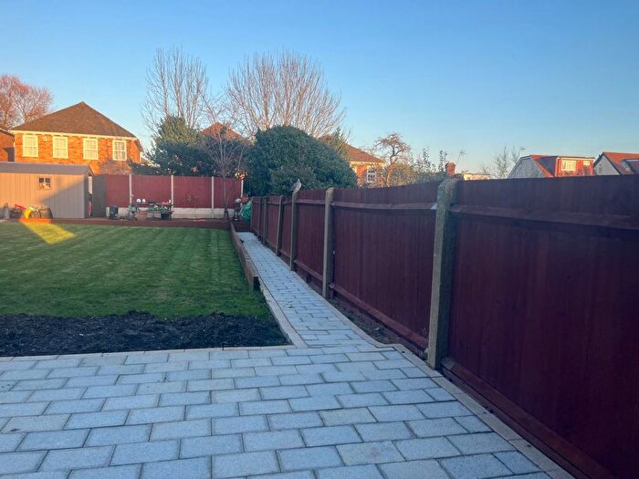 1 Bedroom Studio To Rent In College Hill Road, Harrow Weald, Harrow, HA3