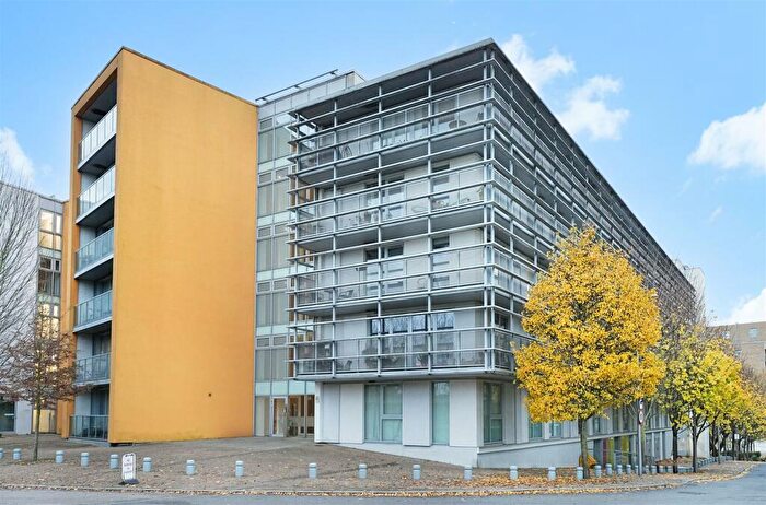 1 Bedroom Apartment To Rent In Blake Apartments, New River Village, Hornsey, N8