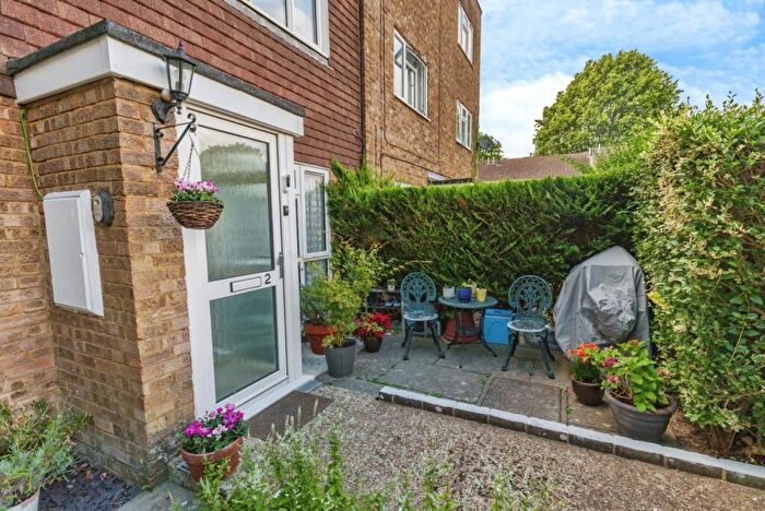 2 Bedroom Maisonette For Sale In Bristol Close, Crawley, West Sussex, RH10
