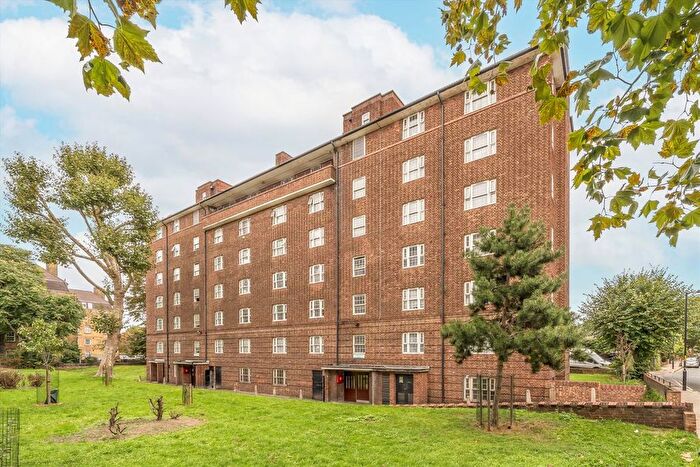 2 Bedroom Flat For Sale In Jephson House, Kennington, SE17