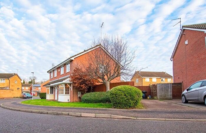 3 Bedroom Semi-Detached House To Rent In Flamborough Close, Woodston, Peterborough, PE2