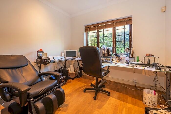 5 Bedroom Detached House To Rent In Arthur Road, London, SW19
