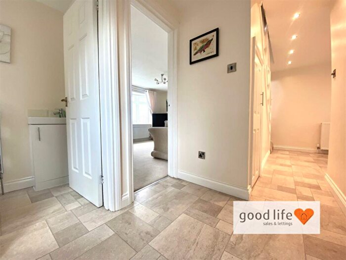 4 Bedroom Detached House For Sale In Bishops Way, Chapel Garth, Sunderland, SR3