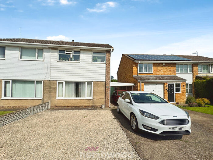 3 Bedroom Semi-Detached House To Rent In Grampian Way, Thorne, Doncaster, DN8