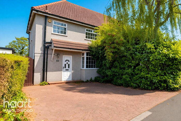 3 Bedroom Semi Detached House For Sale In Gubbins Lane, Harold Wood, RM3