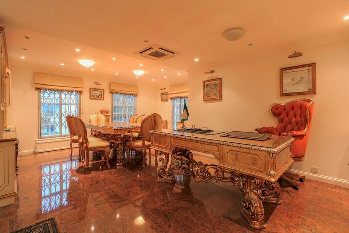 2 Bedroom Flat To Rent In Ladbroke Terrace, London, W11