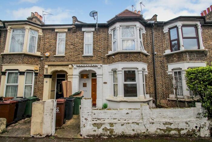 1 Bedroom Flat To Rent In Scotts Road, Leyton, London, E10