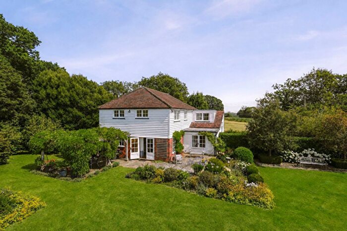 4 Bedroom Detached House For Sale In Wassall Lane, Rolvenden Layne, TN17