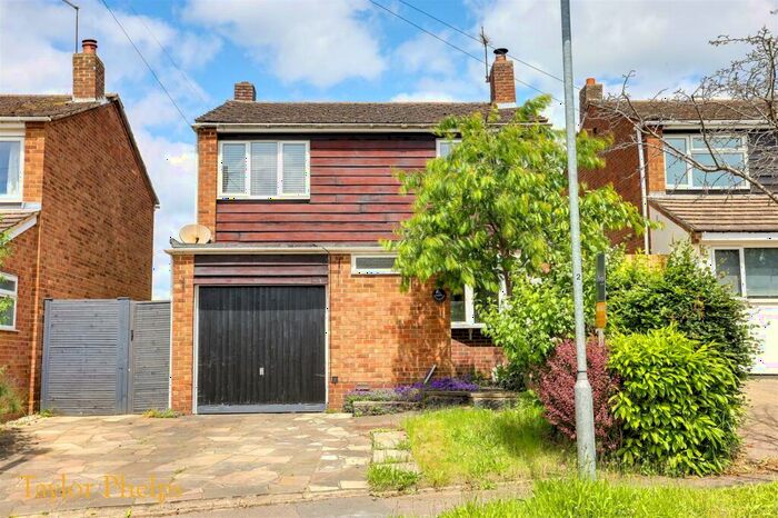 4 Bedroom Detached House To Rent In Kingsfield Road, Dane End, SG12