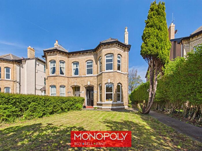 6 Bedroom House For Sale In The Roe, St. Asaph, LL17