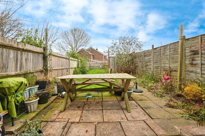 3 Bedroom Terraced House For Sale In Mead Close, Romsey, SO51