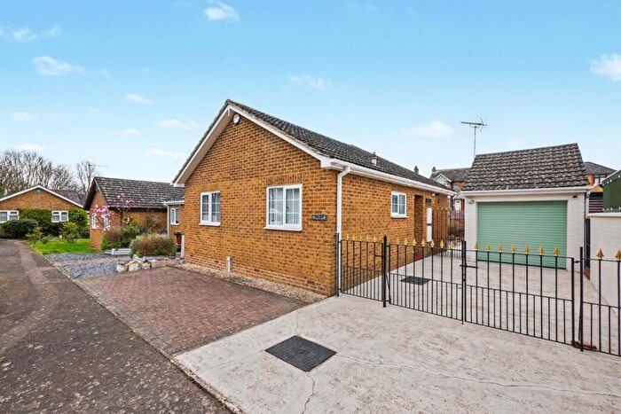 2 Bedroom Semi-Detached Bungalow For Sale In Hurst Lane, Kemsley, Sittingbourne, Kent, ME10