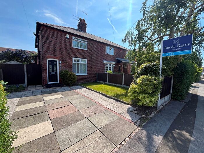 3 Bedroom Semi-Detached House To Rent In Warren Avenue, Knutsford, Cheshire, WA16