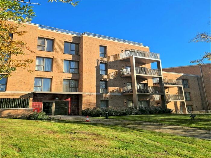 2 Bedroom Flat To Rent In Bittacy Hill, Mill Hill, NW7