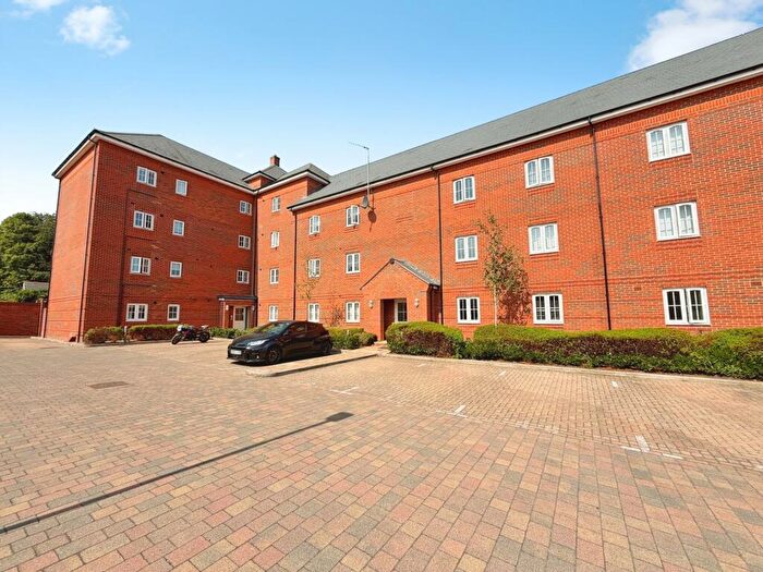 2 Bedroom Flat For Sale In Charteris Close, Wellesley, Aldershot, Hampshire, GU11