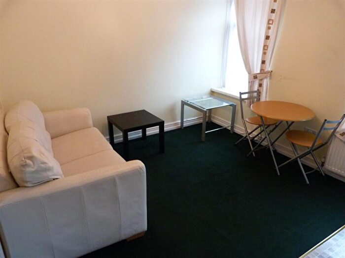 1 Bedroom Flat To Rent In Allensbank Road, Heath, CF14