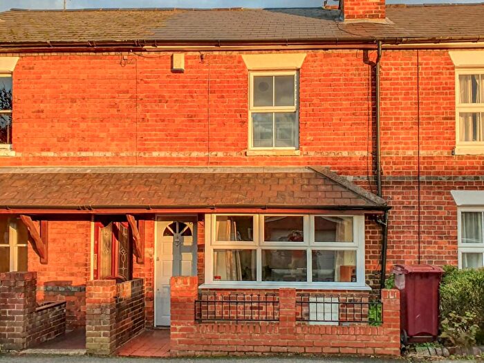 3 Bedroom Terraced House For Sale In Mill Road, Caversham, RG4