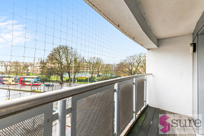 2 Bedroom Apartment To Rent In Grand Parade, Brighton, Brighton, BN2