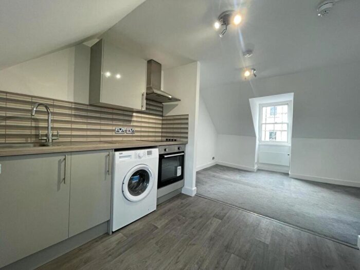 Studio To Rent In Roundhill Crescent, Brighton, BN2