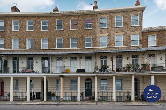 1 Bedroom Flat To Rent In Wellington Crescent, Ramsgate, CT11