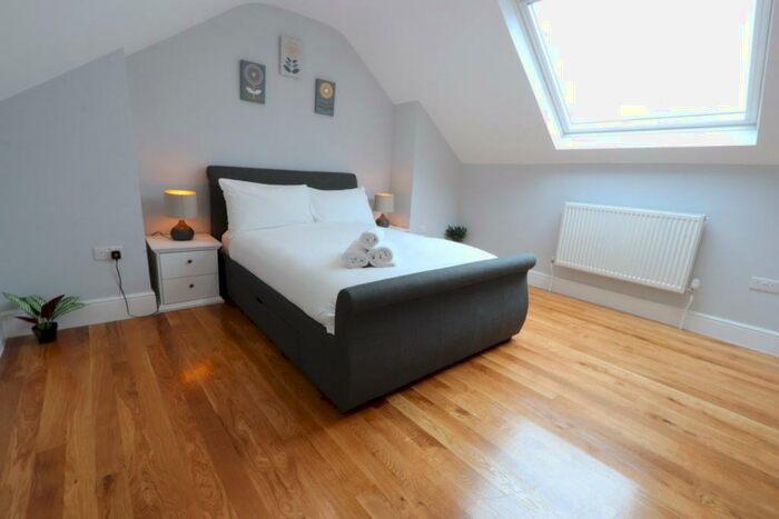 2 Bedroom Apartment To Rent In North Street, Bedminster, Bristol, BS3