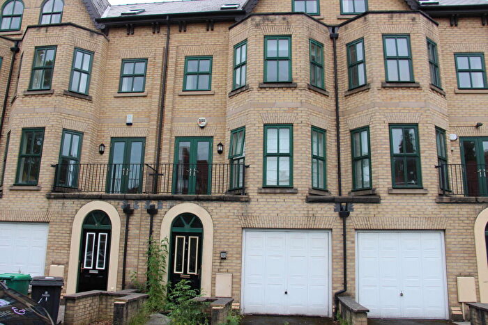 7 Bedroom Property To Rent In Denison Road, Victoria Park, £pppw, M14
