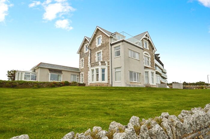 1 Bedroom Flat For Sale In Lusty Glaze Road, Newquay, Cornwall, TR7