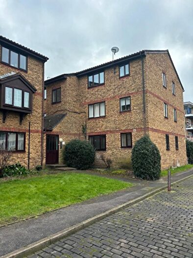 1 Bedroom Flat To Rent In Athlone Court, Stocksfield Road, Walthamstow, E17