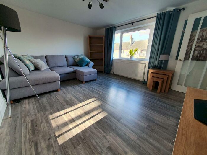 2 Bedroom Flat To Rent In Lady Nairne Grove Edinburgh United Kingdom, EH8