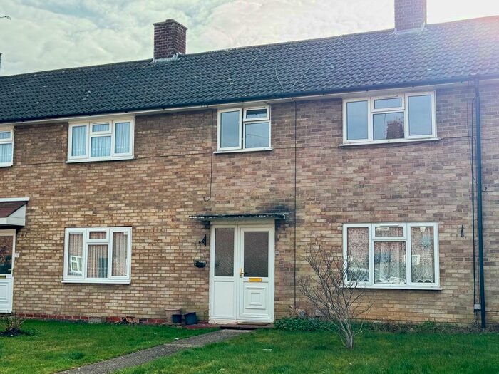 3 Bedroom Terraced House To Rent In St. Pauls Road, Basingstoke, RG22