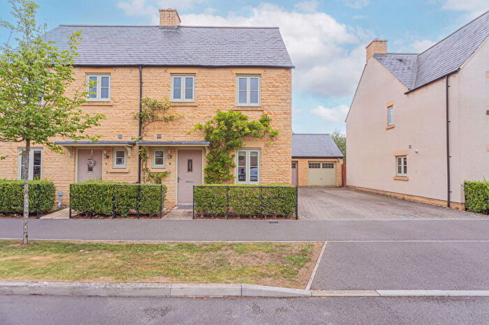 3 Bedroom Semi-Detached House For Sale In Mercer Way, Tetbury, GL8