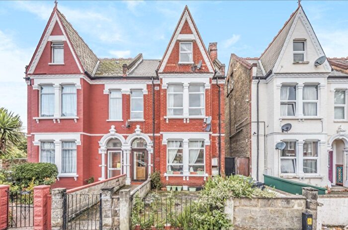 5 Bedroom Flat For Sale In Rosendale Road, London, SE21