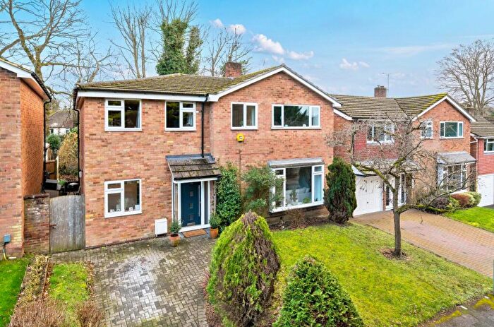 4 Bedroom Detached House For Sale In Glynswood, Camberley, GU15