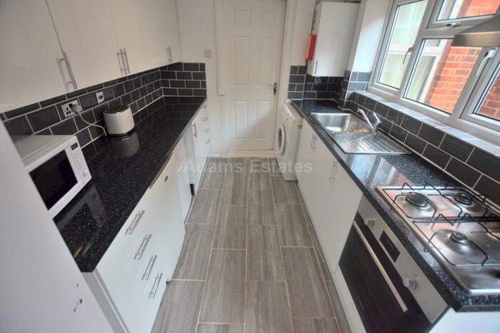 6 Bedroom Terraced House To Rent In Hatherley Road, Reading, RG1