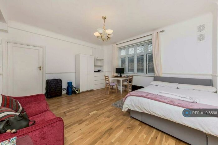 Studio To Rent In Grove Hall Court, London, NW8