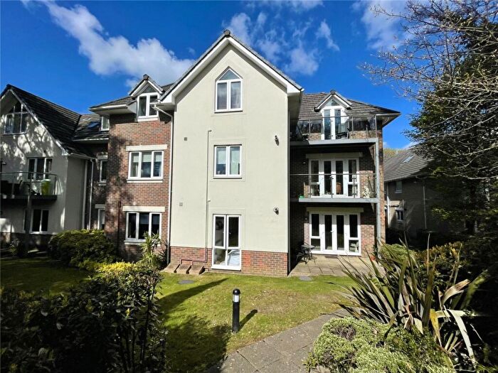 2 Bedroom Apartment For Sale In Montana, B Wimborne Road, Bournemouth, Dorset, BH2