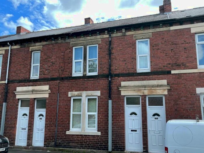 3 Bedroom Flat To Rent In Warwick Rd, Wallsend. ., NE28