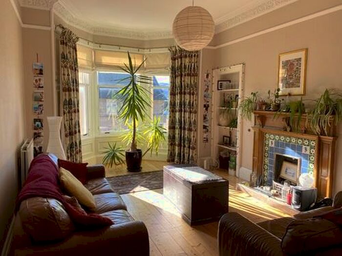 2 Bedroom Flat To Rent In Falcon Avenue, Edinburgh, EH10