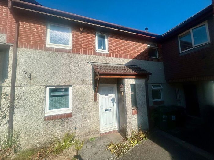 2 Bedroom Property To Rent In Smeaton Square, Plymouth, PL3