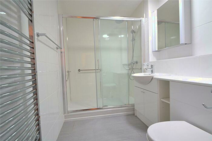 3 Bedroom Detached House To Rent In Edgeborough Way, Bromley, BR1