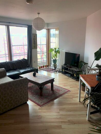 2 Bedroom Flat To Rent In Water Street, Manchester, M3