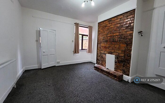 2 Bedroom Terraced House To Rent In Penn Street, Manchester, M40