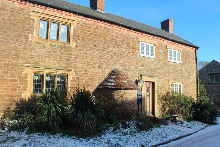 3 Bedroom Semi Detached House To Rent In Croft Lane, Staverton, NN11