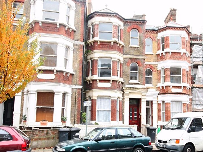 2 Bedroom Flat To Rent In Handforth Road, Oval, SW9