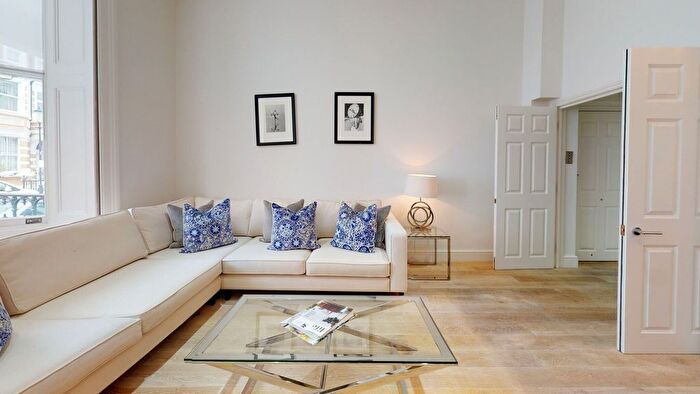 3 Bedroom Flat To Rent In Lexham Gardens, Kensington, W8