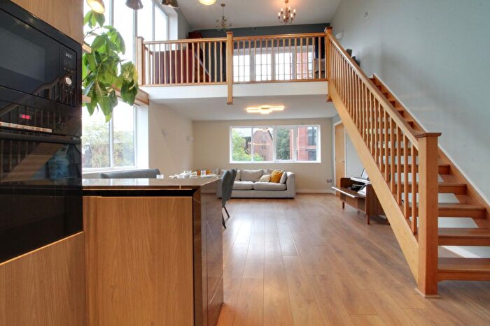 2 Bedroom Penthouse For Sale In Lexington Apartments, Scotland Street, Birmingham City Centre, B1